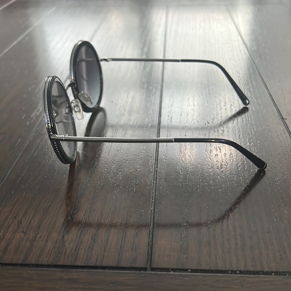 Authentic Dolce & Gabbana retro Sunglasses - Picture 3 of 5